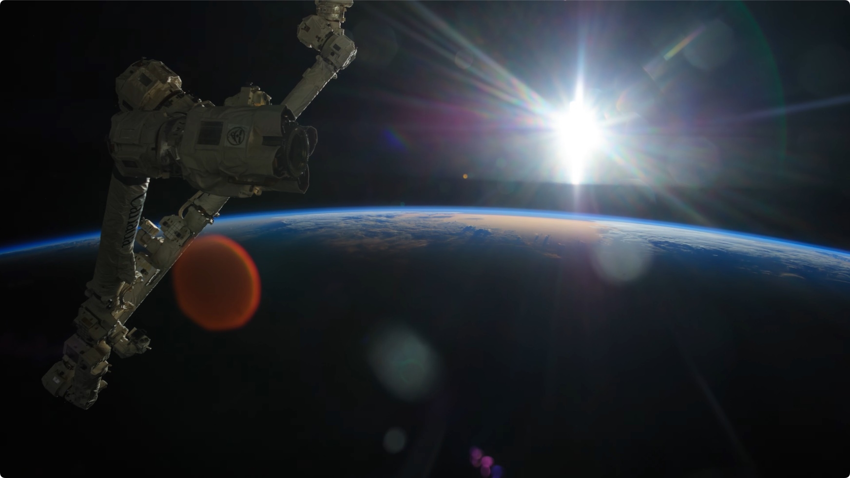 NASA国际空间站的实时 4K 地球日出素材 1