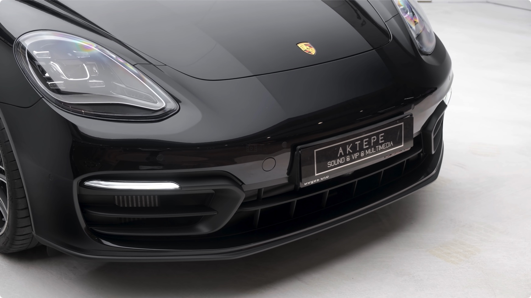 4k高清跑车视频 保时捷帕拉梅拉Panamera 4k高清汽车视频展示 13